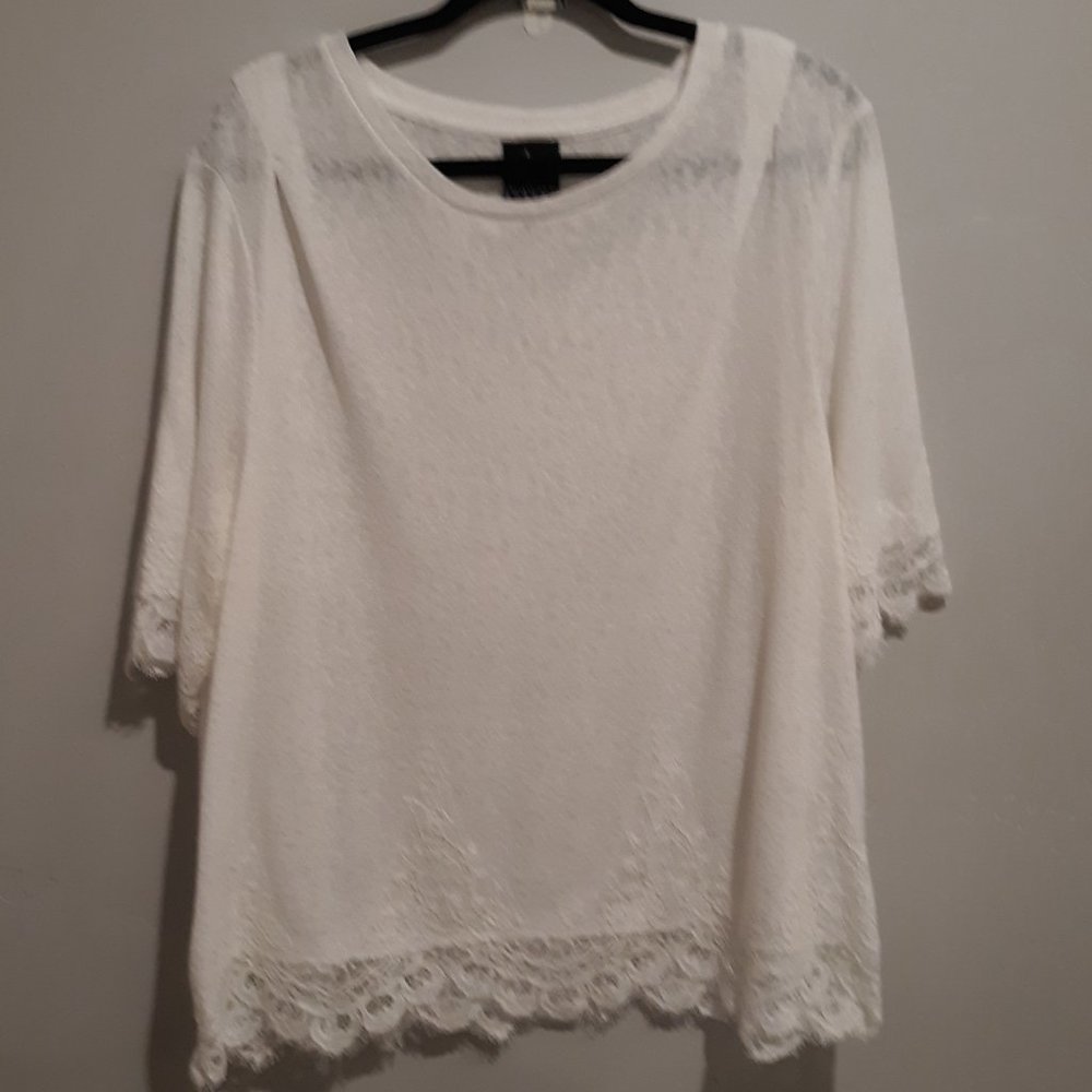 Bobeau Creamy White Lacey Blouse